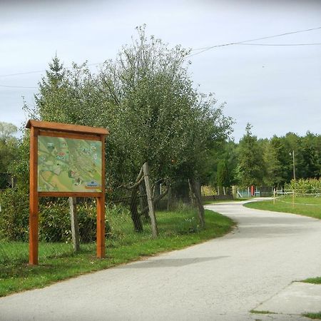 Ferienwohnung Bekesseg Szigete, Klasszik Apartman Sur Exterior foto